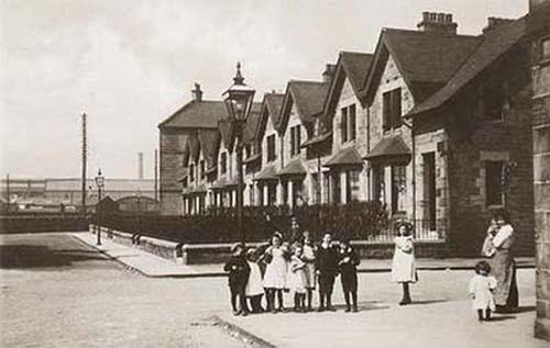 Atlas Cottages, Cunard Street, Clydebank in the 1930s