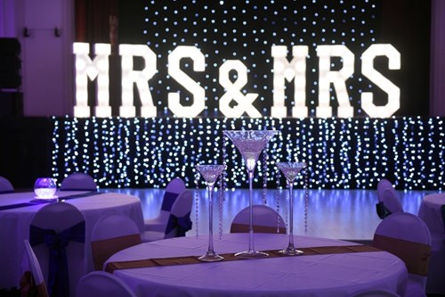 Mr & Mrs in Lights