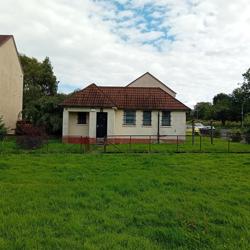 Front view of 2a Manse Drive